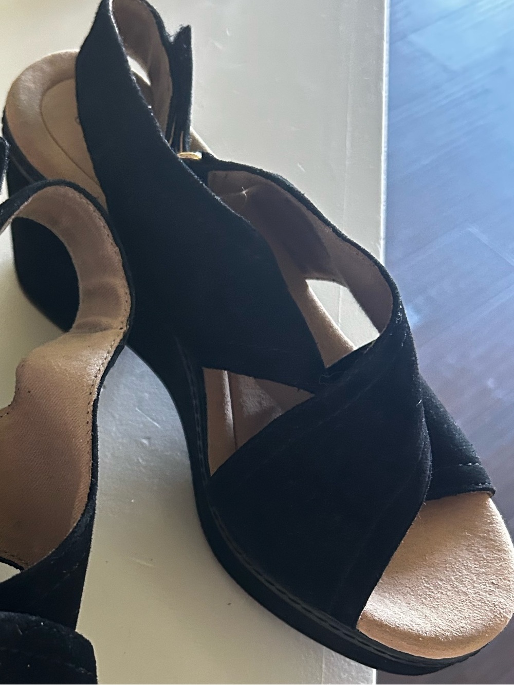 Giselle Cove By Clarks Black Suede Crisscross Slingback Platform Sandals 8 W - Picture 5 of 7